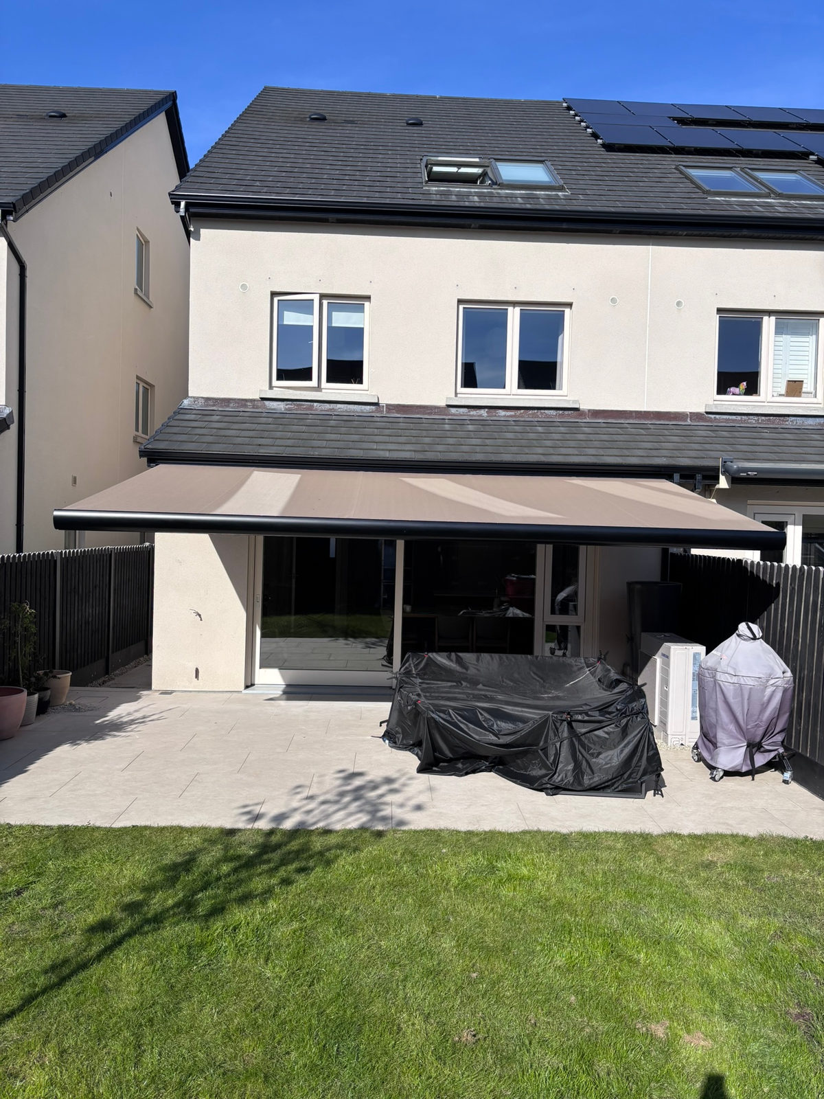 Full Cassette Awning at Mercer View, Cherrywood