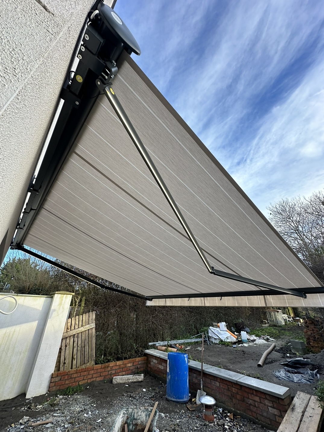 Semi cassette awning with led