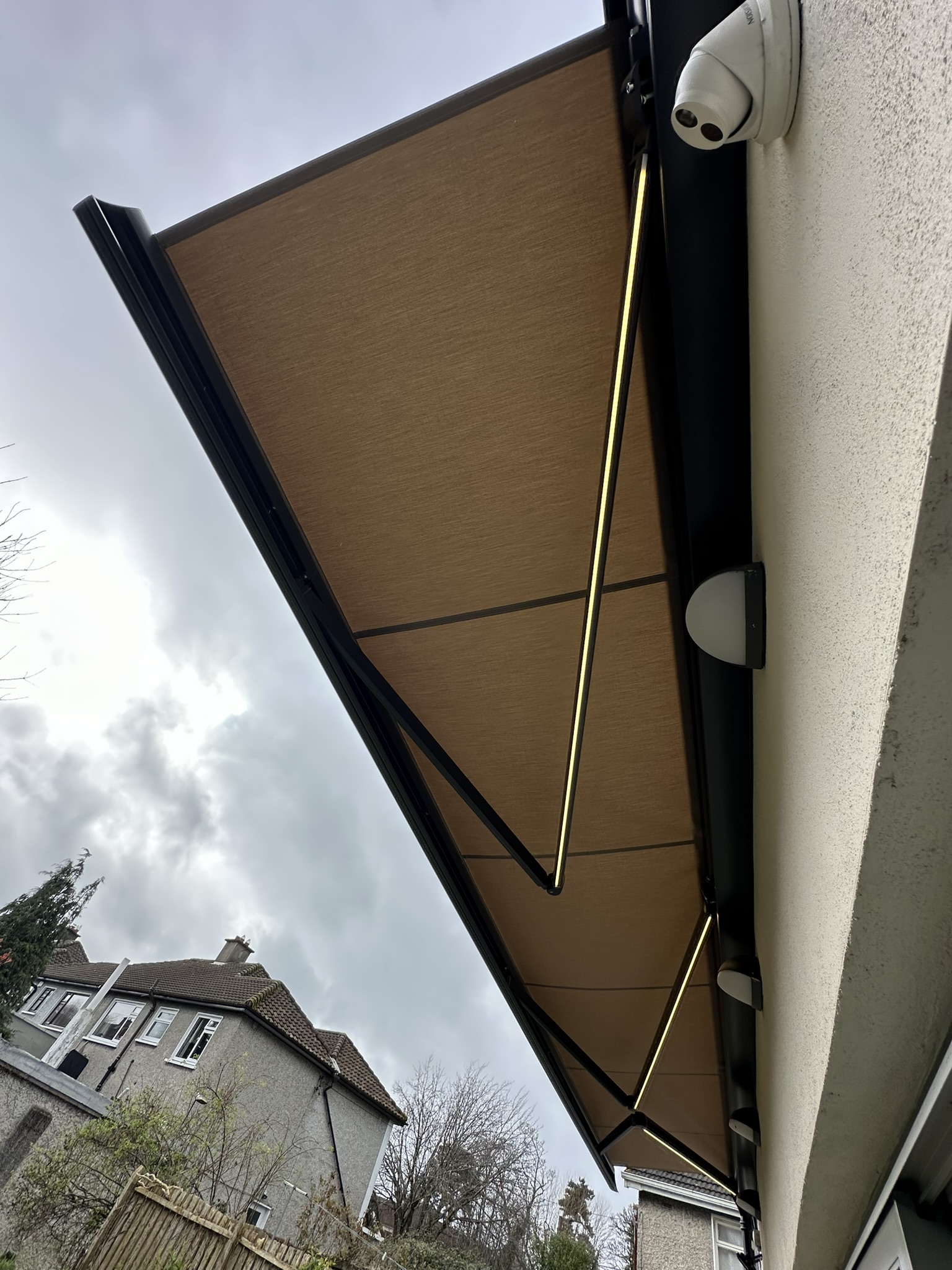 Awning PRO full cassette with lights
