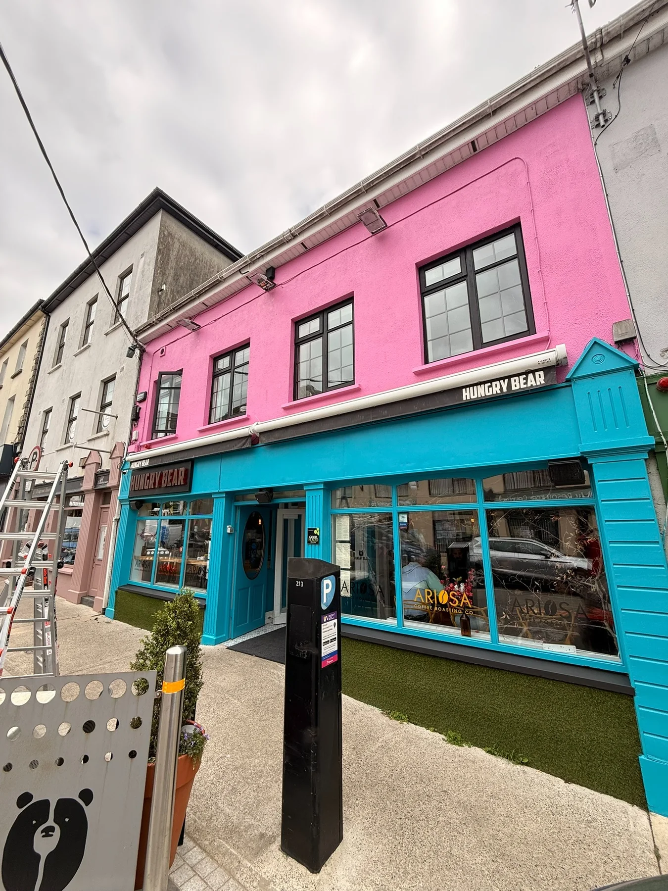 Hungry Bear commercial frontage before replacement awning fabric was fitted